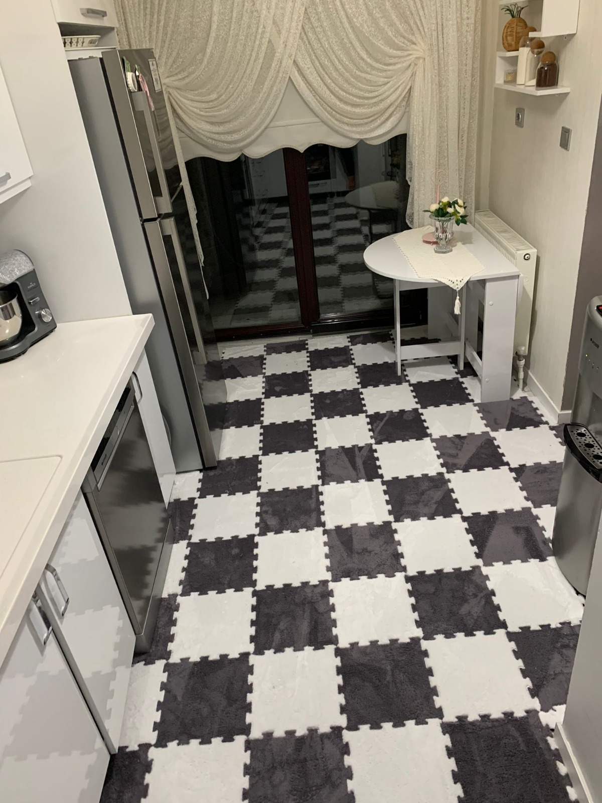 Krem salon halısı